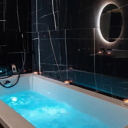 Apartment Romantic Sea View With Jacuzzi In Center