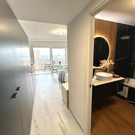 Chill Out Jacuzzi & Sea Views Apartmán *